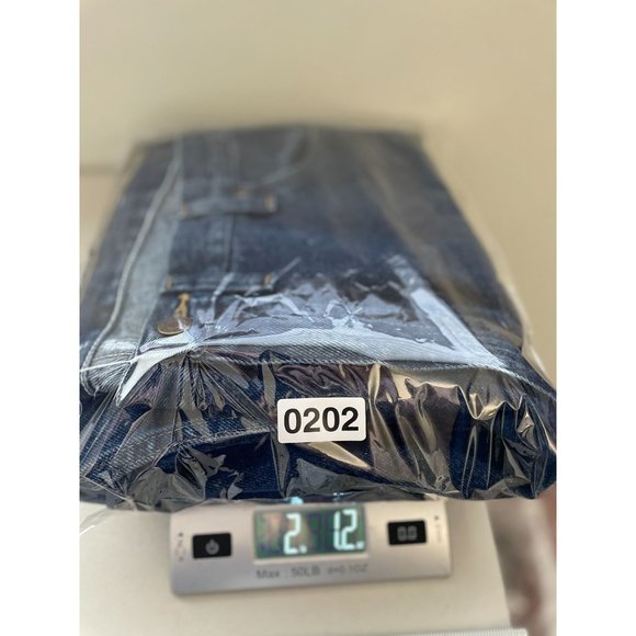 Wrangler Jeans Mens Size 46x30 Relaxed Fit Medium Blue Wash Straight Leg - Picture 11 of 11